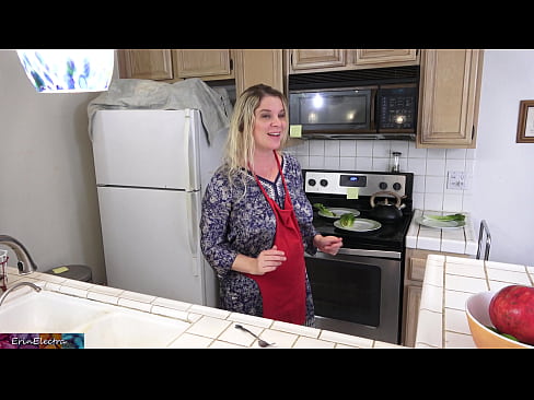 ❤️ Belle-mère qui le traie dans la cuisine avant son rendez-vous. ️❌ Super porno at porn fr.dewporn.ru